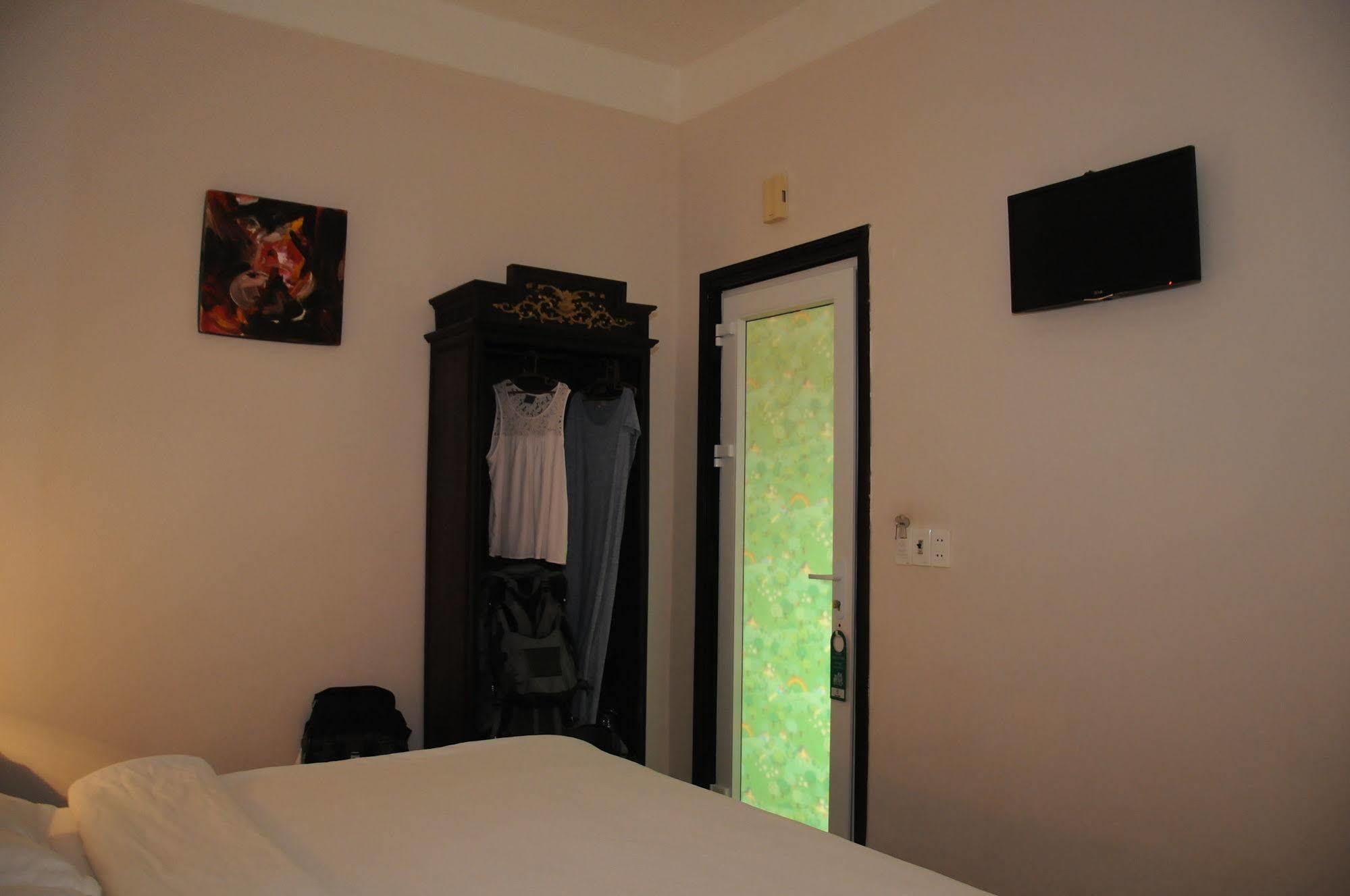 Hue Nino Hotel Exteriér fotografie
